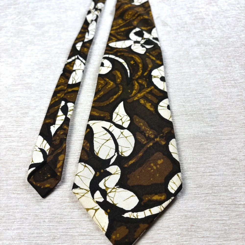 Vintage 70s Kanaka Hawaiian Style Barkcloth Brown Floral Tie 58